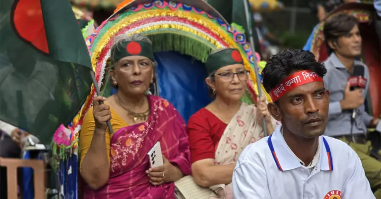 জুলাই কন্যা দিবসে চব্বিশের গণঅভ্যুত্থানে অংশ নেয়া নারীদের রিকশা র‍্যালি